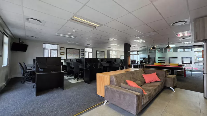 130 m² Office for sale in Century City, Grosvenor Square - Block B (photo 16)