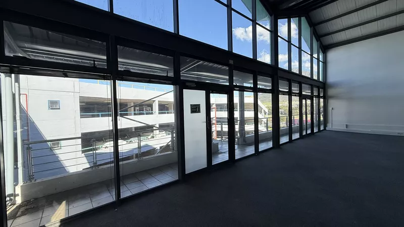 390 m² Office to let in Ndabeni, M5 Business Park (photo 10)