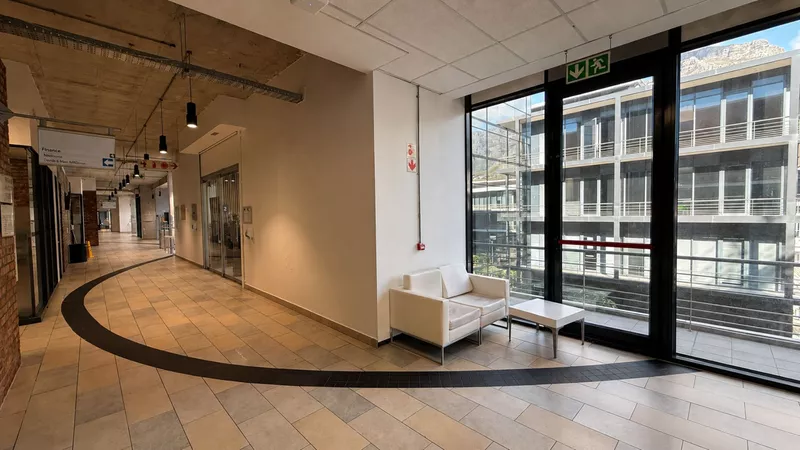 3 554 m² Office to let in Woodstock, The Boulevard (photo 7)