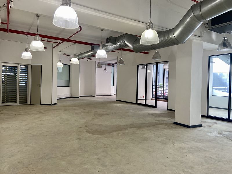 724 m² Office to let in Cape Town City Centre/CBD, The Pinnacle (photo 3)
