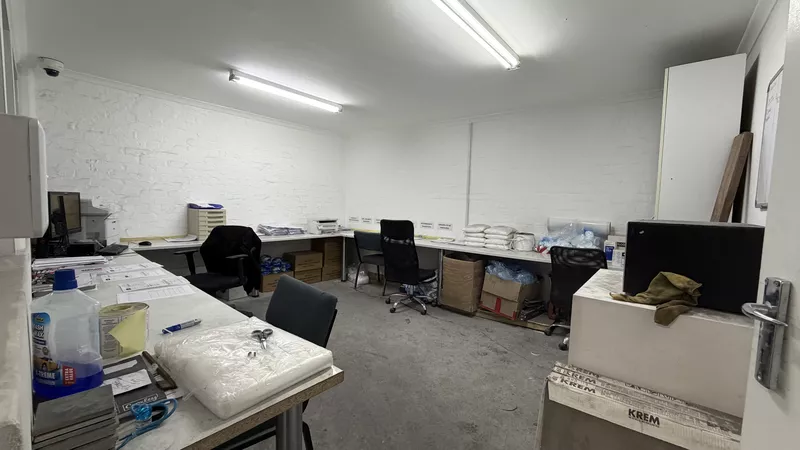 840 m² Industrial to let in Paarden Eiland, 25 Hermes Street (photo 17)