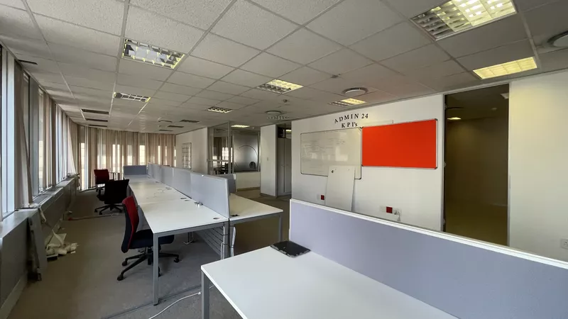 318 m² Office to let in Cape Town City Centre/CBD, One Thibault (photo 19)