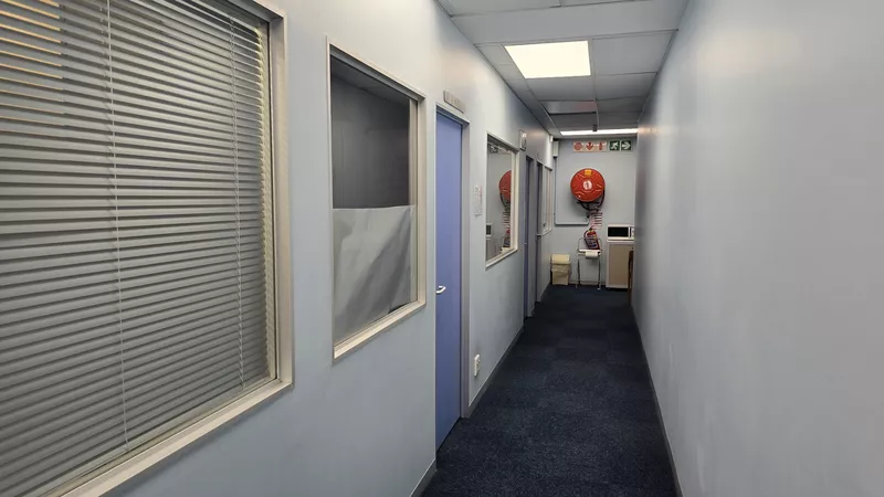 1 059 m² Office to let in Century City, Smartsurv House (photo 23)
