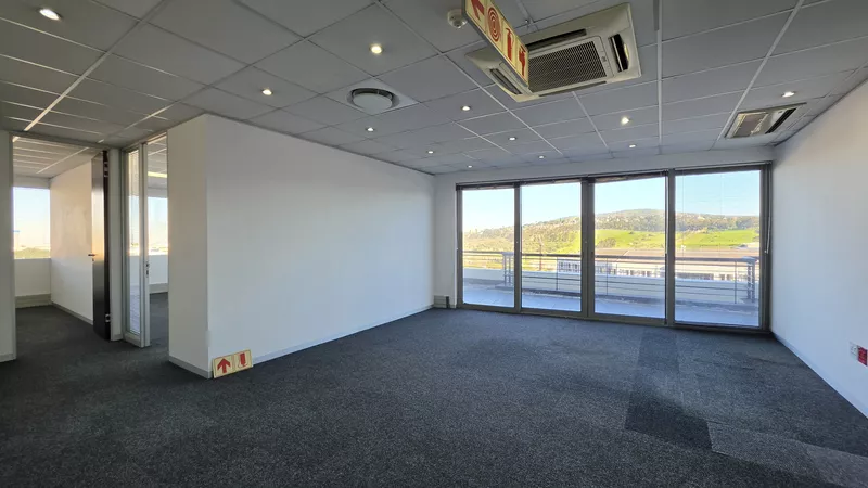 562 m² Office to let in Tyger Valley, Bloemhof (photo 50)