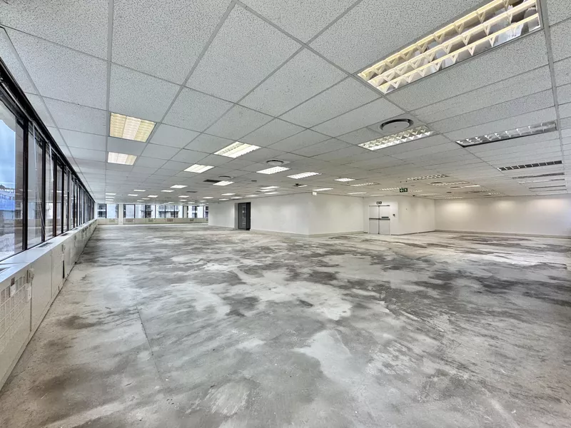 920 m² Office to let in Cape Town City Centre/CBD, 2 Long Street (photo 10)