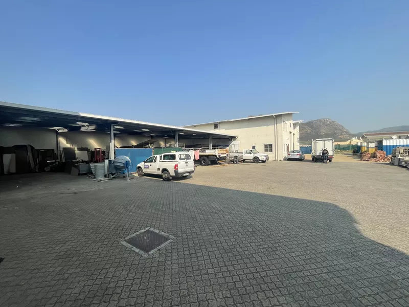 1 146 m² Industrial for sale in Capricorn Park, Bruce Dundas Construction (photo 17)