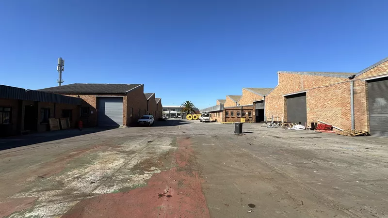 2 500 m² Industrial to let in Milnerton, 5 Marconi Cresent (photo 12)
