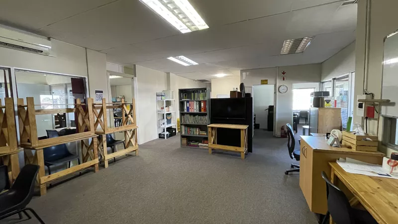 255 m² Office for sale in Table View, 145 on Blaauwberg (photo 27)