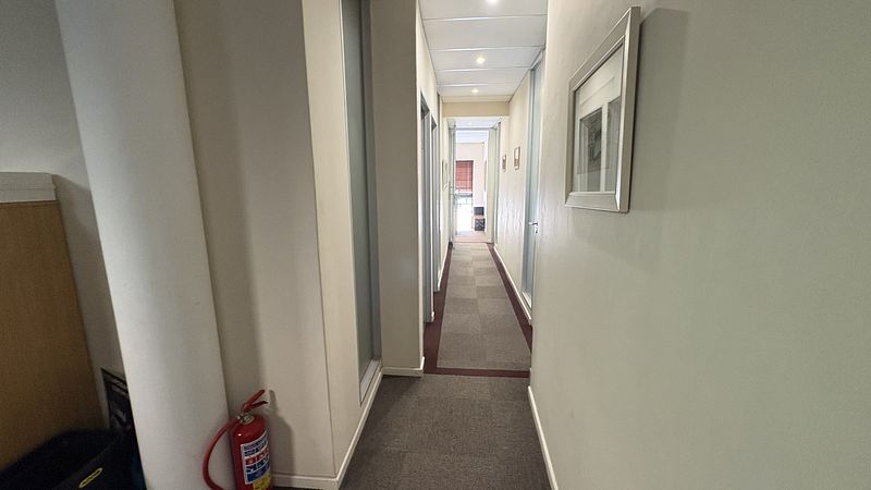112 m² Office to let in Tyger Waterfront, Canal Edge 4 (photo 16)
