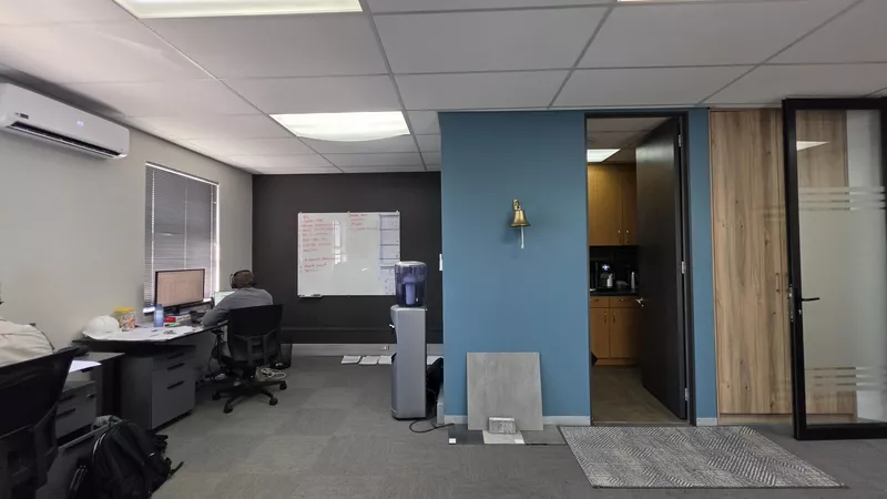 163 m² Office to let in Vineyard Office Estate, Vineyards Office Estate - Chardonnay House (photo 29)