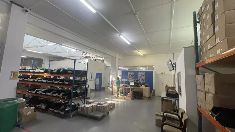 945 m² Industrial to let in Observatory, St Michael Park Unit 8 (photo 6)