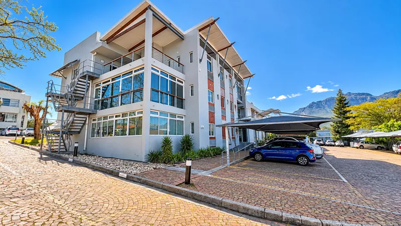221 m² Office to let in Stellenbosch, 10 Quantum street (photo 9)