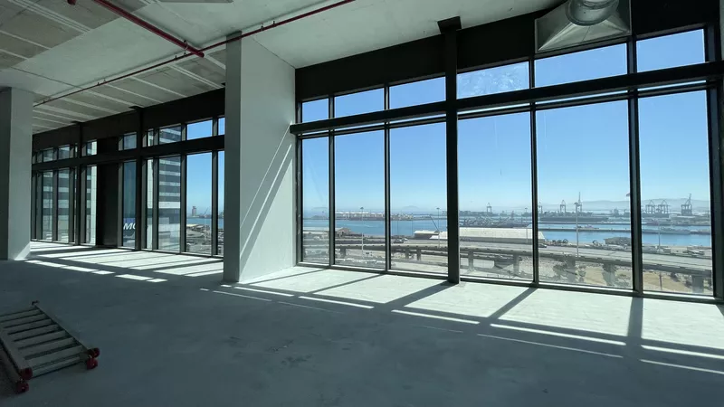 860 m² Retail property to let in Foreshore, Harbour Arch (photo 22)