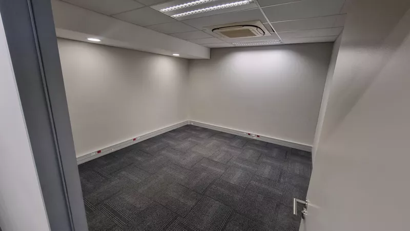 946 m² Office to let in Cape Town City Centre/CBD, Thomas Pattullo (photo 16)