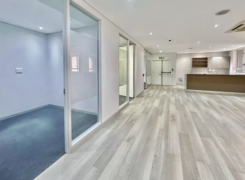 570 m² Office to let in Cape Town City Centre/CBD, 51 Wale Street (photo 3)