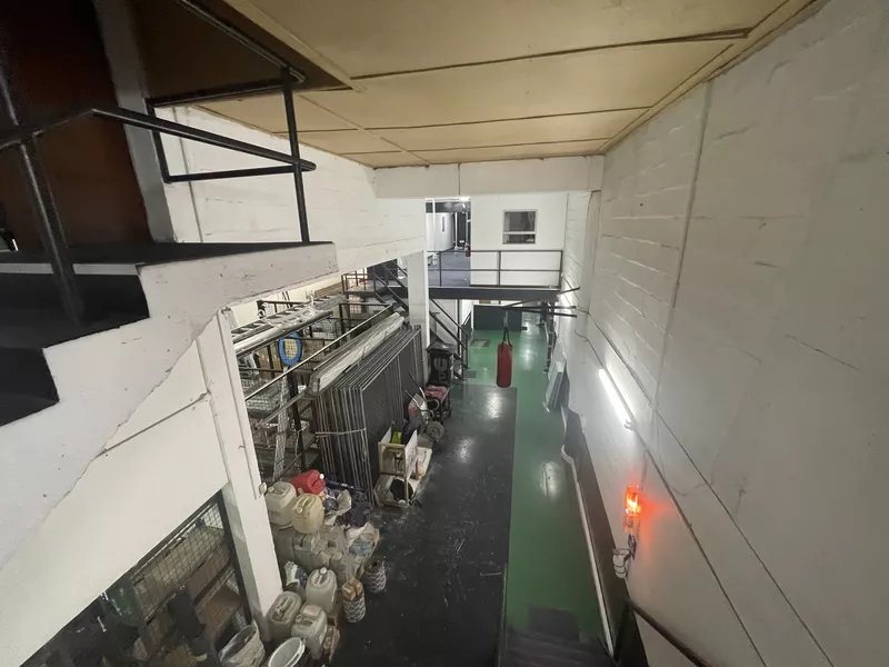 380 m² Industrial to let in Ottery, Ottery Park (photo 4)