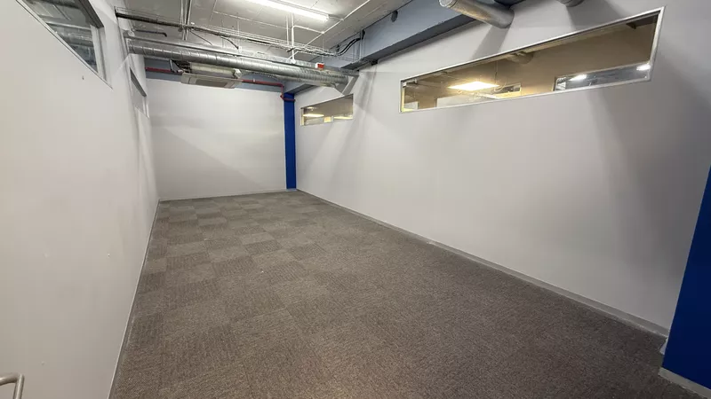 2 300 m² Office to let in Observatory, Deneb House (photo 19)