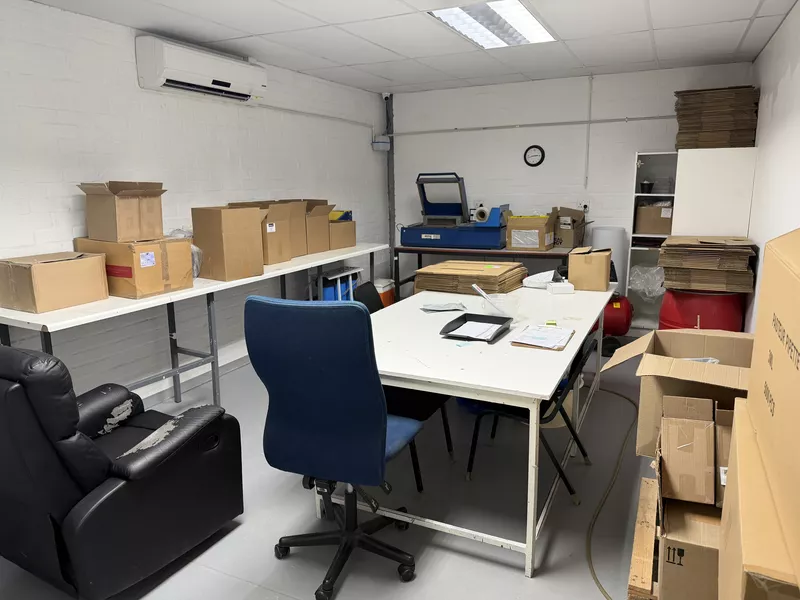 547 m² Industrial to let in Brackenfell, 3 on London, Brackengate Business Park (photo 11)
