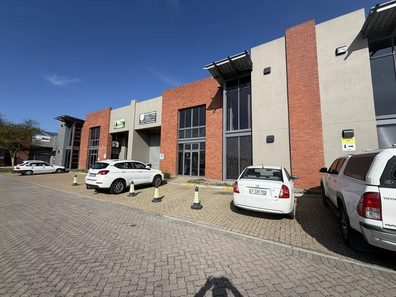 558 m² Industrial to let in Stikland Industrial, Willow Park (photo 1)