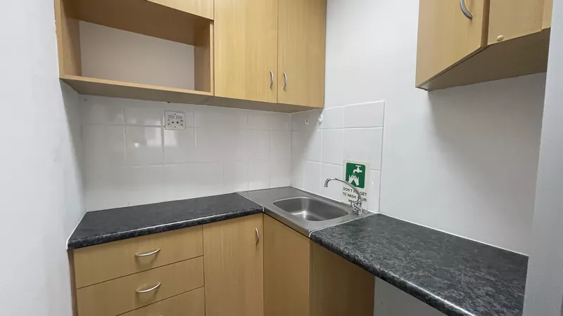 277 m² Office to let in Cape Town City Centre/CBD, 9 Long (photo 19)