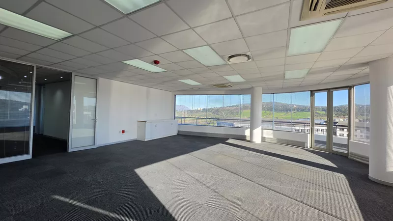 562 m² Office to let in Tyger Valley, Bloemhof (photo 19)