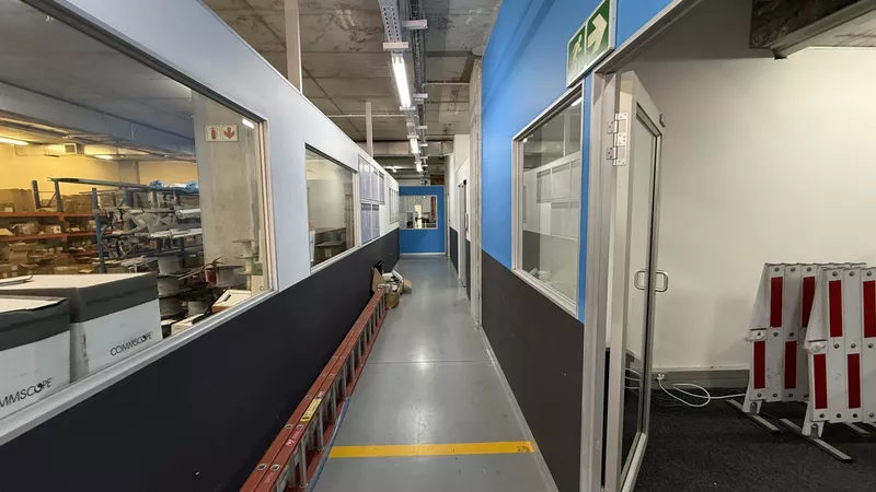 360 m² Office to let in Observatory, North Park (photo 16)