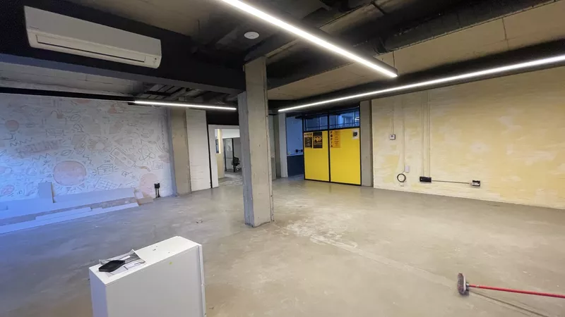 815 m² Office to let in Woodstock, Tramways (photo 24)