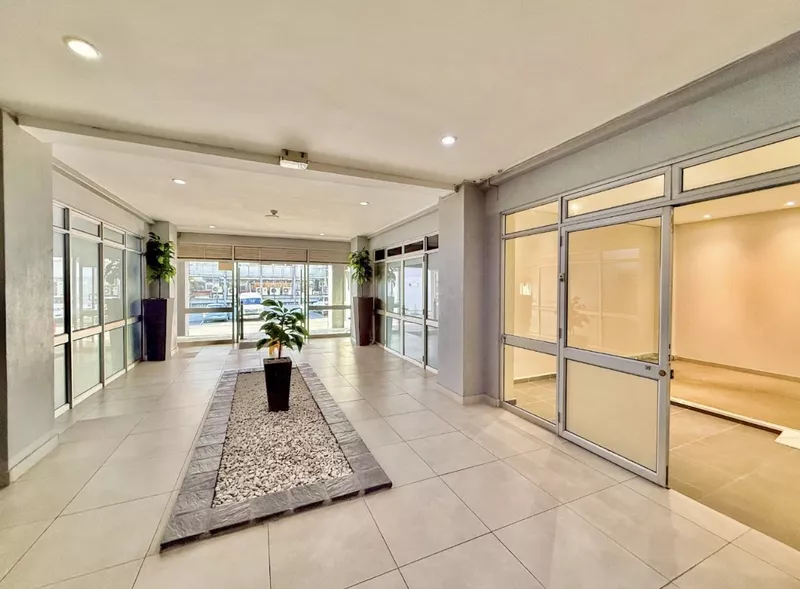 200 m² Office to let in Gardens, 11 Buitensingel Street (photo 20)