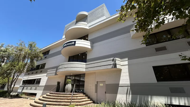 1 960 m² Office to let in Mowbray, Golf Park, GP3 (photo 3)