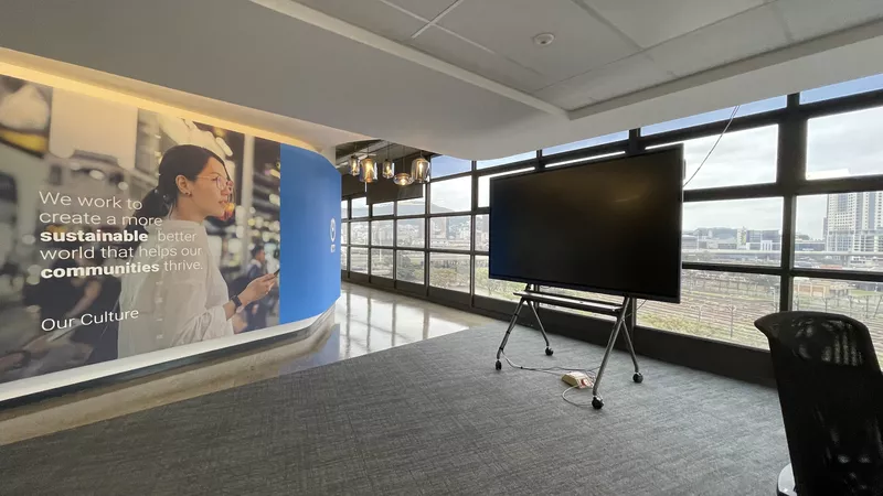 704 m² Office to let in Woodstock, The District (photo 24)