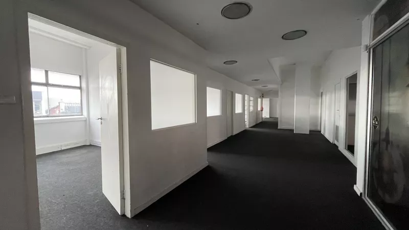 860 m² Office to let in Woodstock, 264 Victoria Road (photo 4)