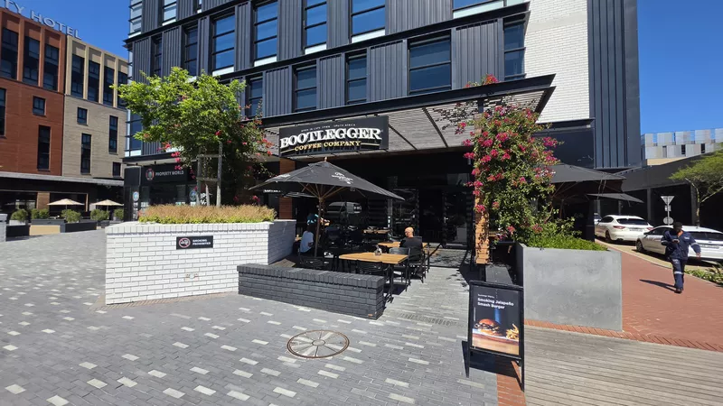 165 m² Property to let in Bridgeways Park, Bridgewater One - Suites (Block C) (photo 3)