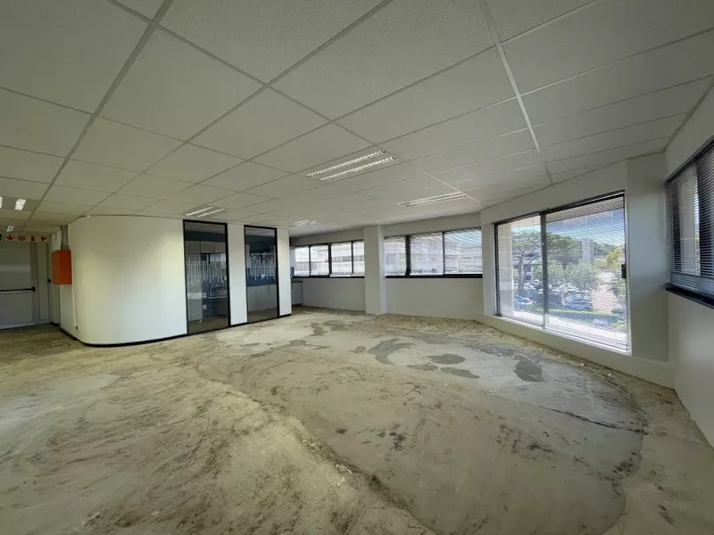 797 m² Office to let in Pinelands, Golf Park (photo 24)