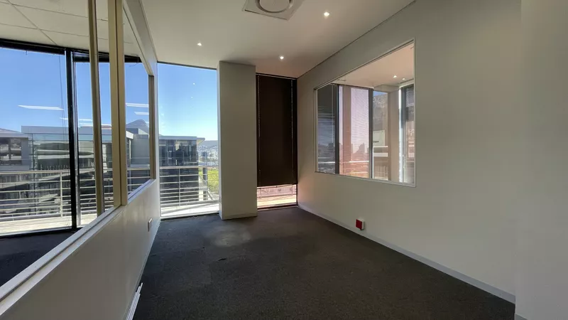 720 m² Office to let in Woodstock, The Boulevard (photo 26)