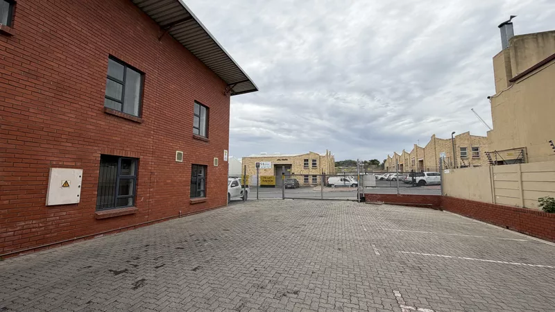 1 067 m² Industrial to let in Brackenfell, 9 Teejay Street (photo 4)