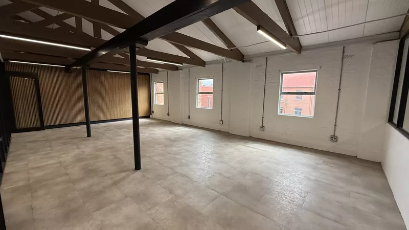 343 m² Office for sale in Foreshore, Castle Mews (photo 10)