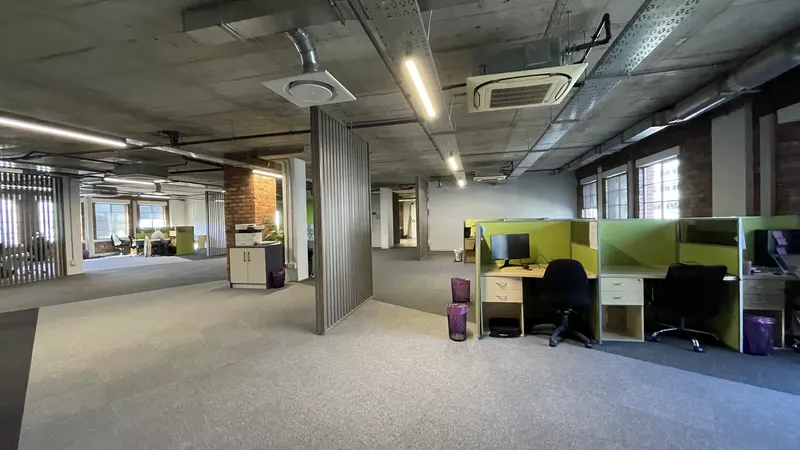 1 211 m² Office to let in De Waterkant, Sovereign Quay (photo 11)