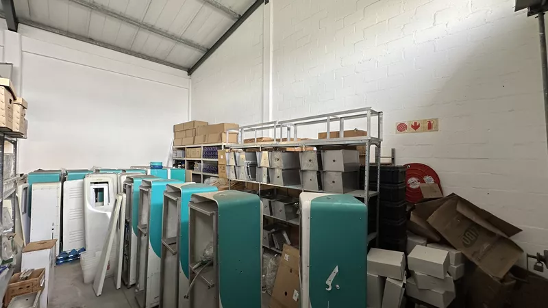 151 m² Industrial to let in Marconi Beam, Spearhead Business Park (photo 5)