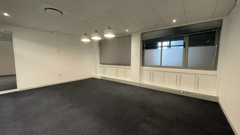 688 m² Office to let in Salt River, Upper East Side (photo 11)