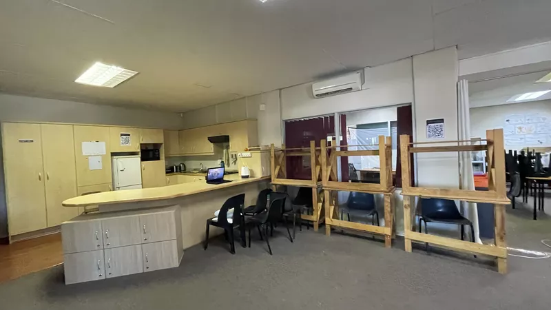 255 m² Office for sale in Table View, 145 on Blaauwberg (photo 6)