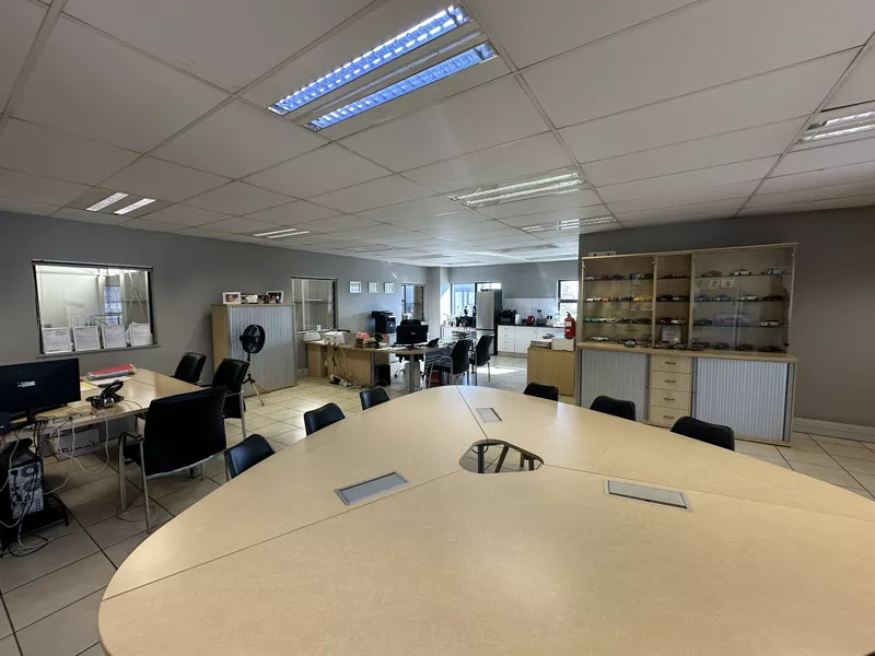 4 989 m² Industrial to let in Germiston, Devon East (photo 5)