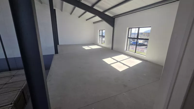 1 616 m² Industrial to let in Blackheath, Wimbledon Industrial Estate (photo 18)