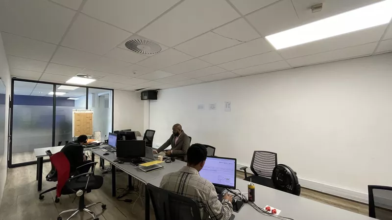 166 m² Office to let in Cape Town City Centre/CBD, The Towers (photo 12)