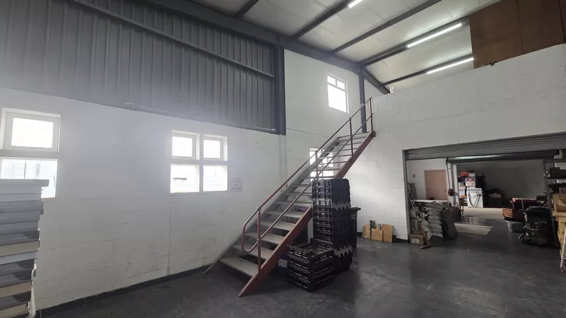 310 m² Industrial to let in Strand, 2 Boundary Road, George Park, Strand (photo 8)