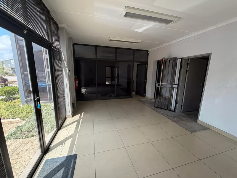519 m² Industrial to let in Stikland Industrial, Willow Park (photo 9)