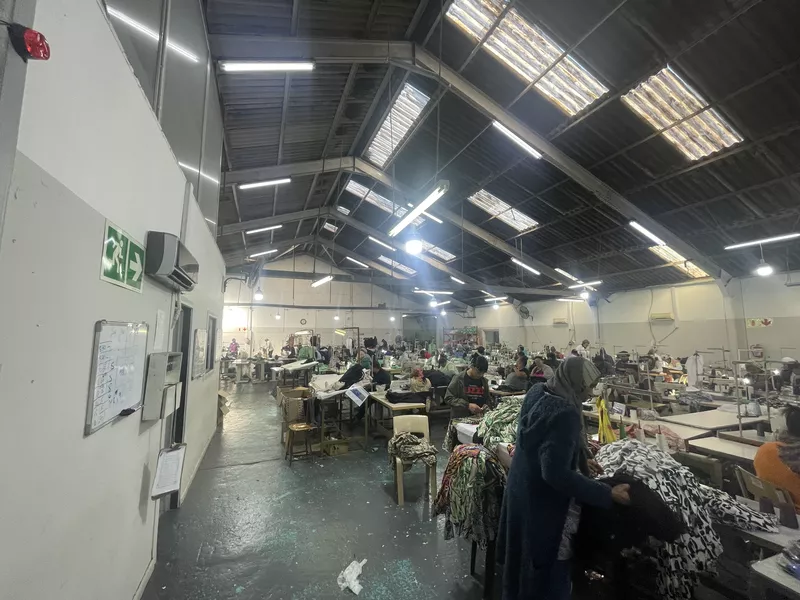 2 030 m² Industrial for sale in Athlone, 27 Flamingo Crescent (photo 3)