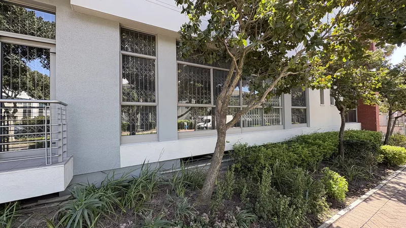 116 m² Office to let in Century City, Hyde Park (photo 17)
