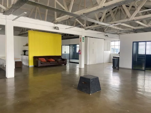 280 m² Office to let in Cape Town, Planet Art (photo 7)