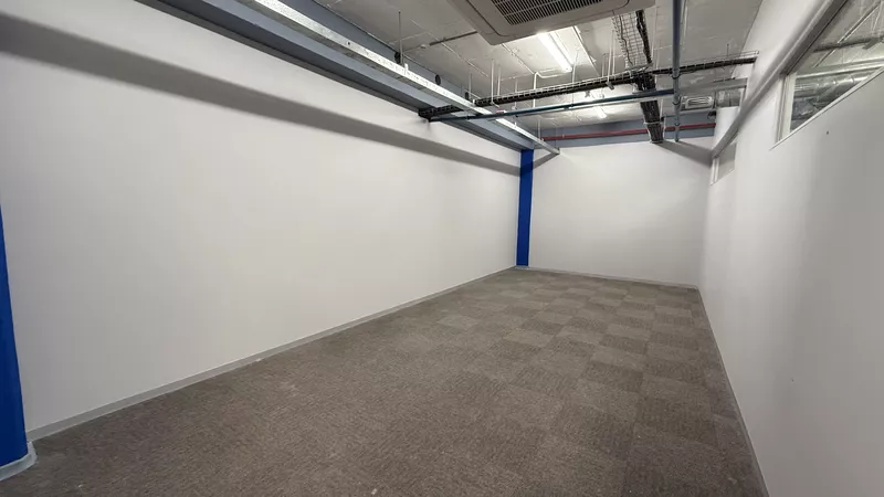 2 300 m² Office to let in Observatory, Deneb House (photo 20)
