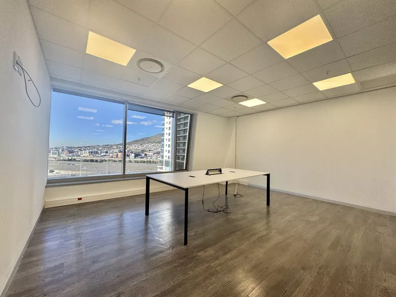 1 660 m² Office to let in Cape Town City Centre/CBD, The Halyard (photo 27)